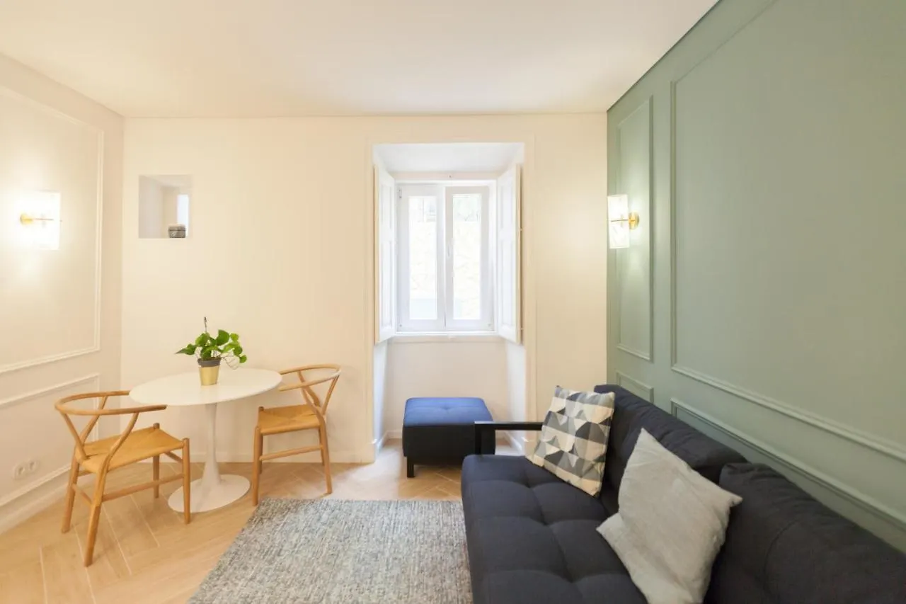 Flh Lapa Apartment With Interior Pateo Lisbon