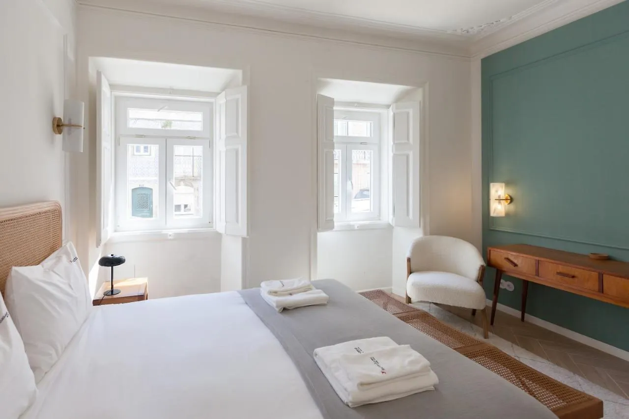 Flh Lapa Apartment With Interior Pateo Lisbon